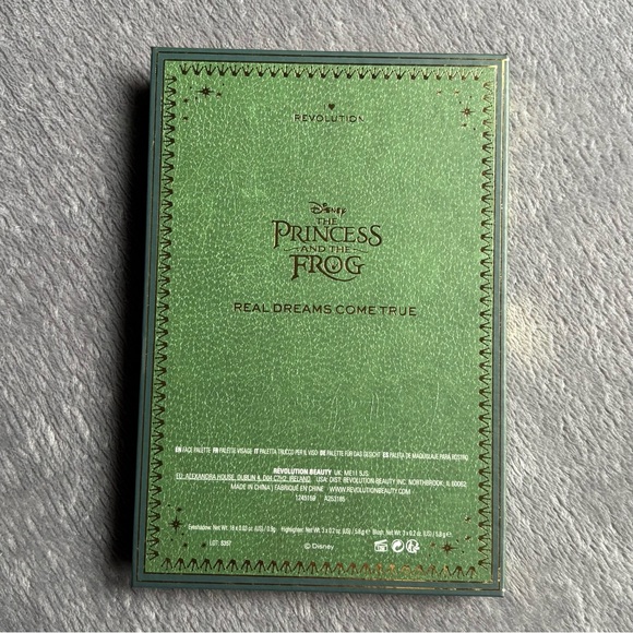 Makeup Revolution Princess & the Frog Palette - Picture 3 of 3